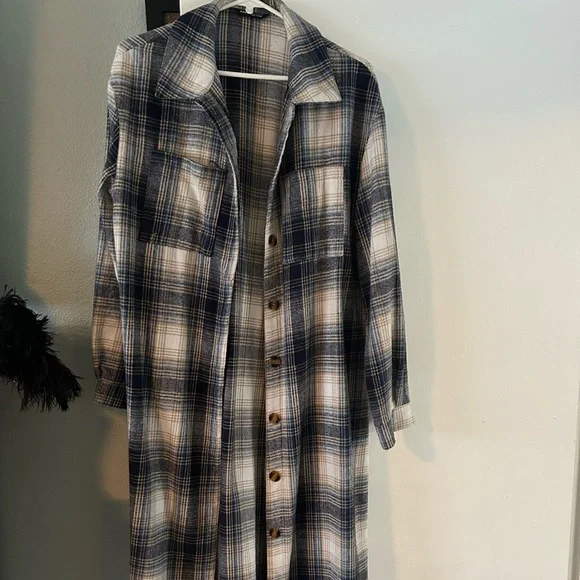 Long shein plaid flannel - blue and light brown - Picture 1 of 5